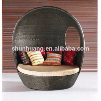 Outdoor wicker rattan beach day bed round shape