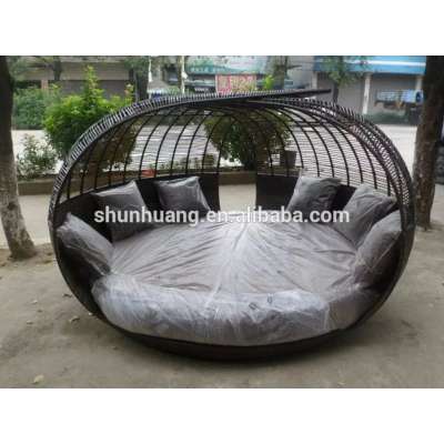 PE rattan outdoor furniture round shape wicker beach day bed